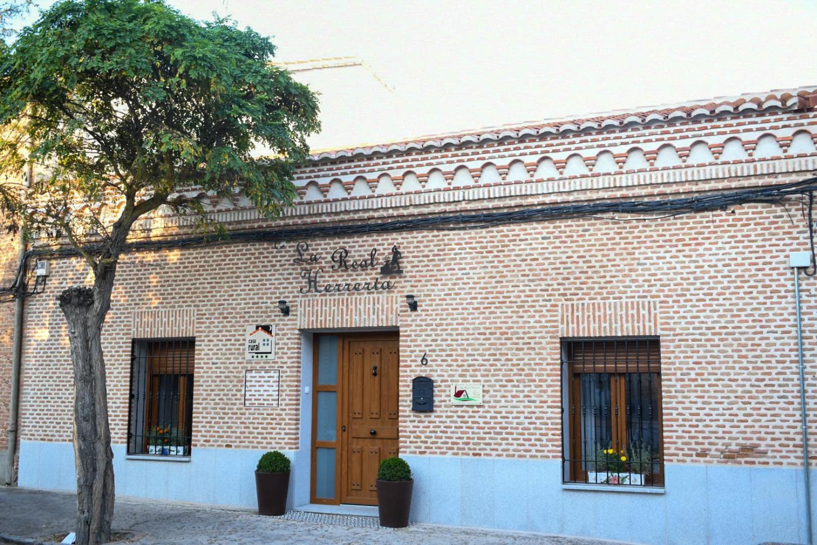 Casa Rural La Real Herreria Madrigal de las Altas Torres Exterior photo